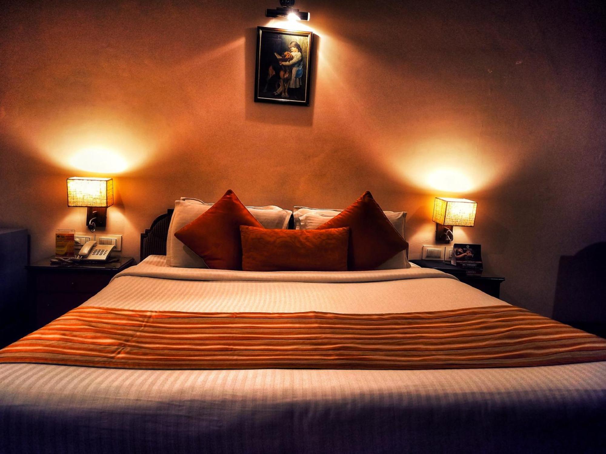 Kailash Parbat Hotel Lonavala Extérieur photo