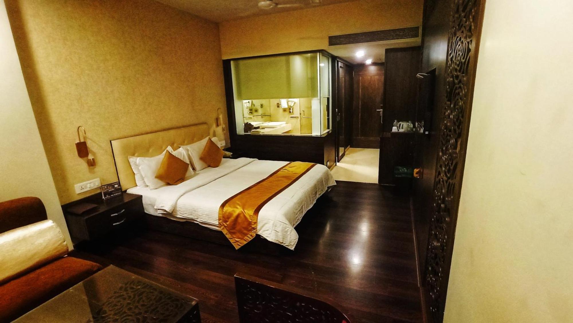 Kailash Parbat Hotel Lonavala Extérieur photo