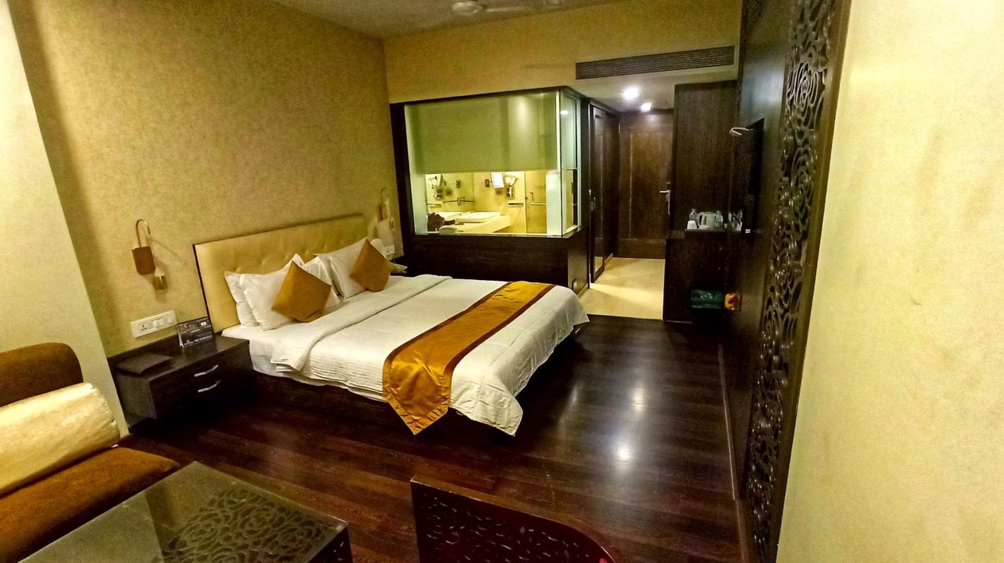Kailash Parbat Hotel Lonavala Extérieur photo